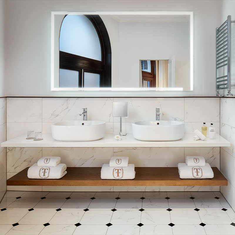 Empress Suite