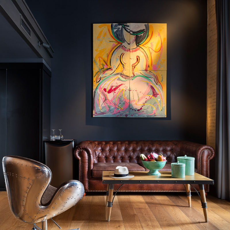Petite Penthouse Suite