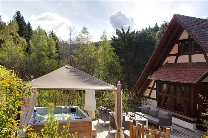 Villa "Suite Lucie" avec 'jacuzzi'