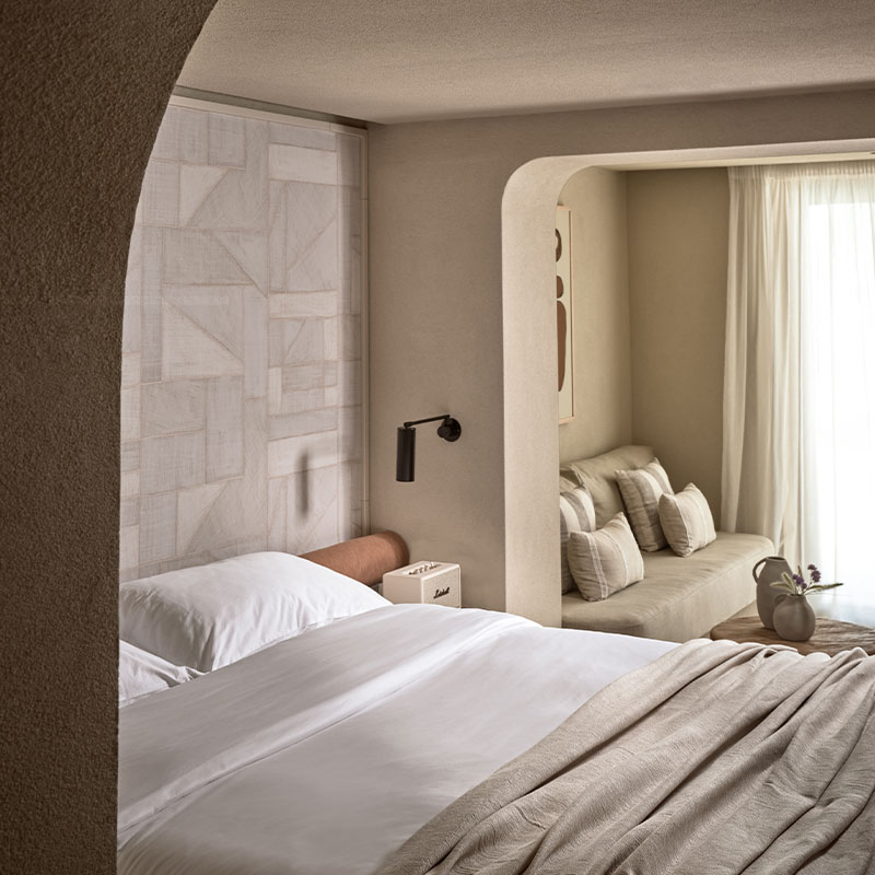 Island Gaze Room Inland View with Pool