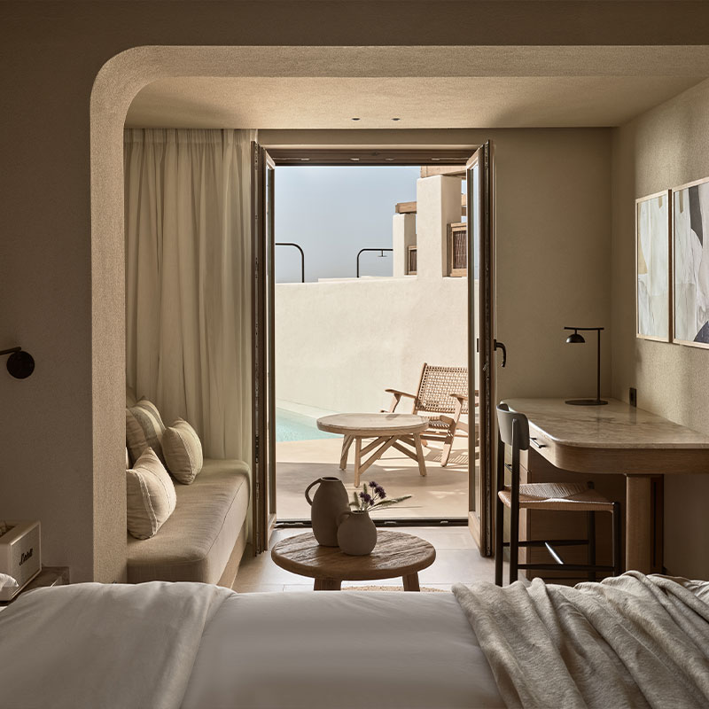 Island Gaze Room Inland View with Pool