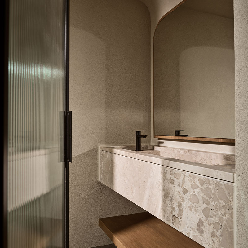 Island Gaze Room Inland View with Pool