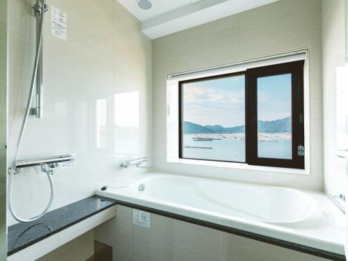 Special Twin Room (with shower and bathtub)