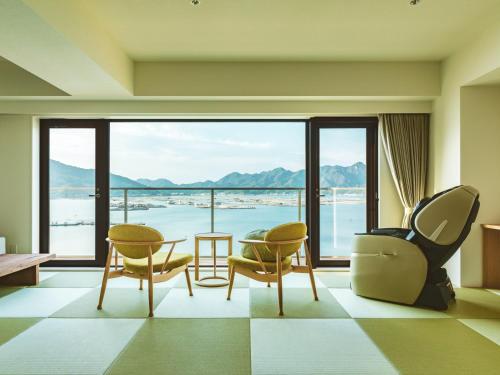 Special Twin Room (with shower and bathtub)