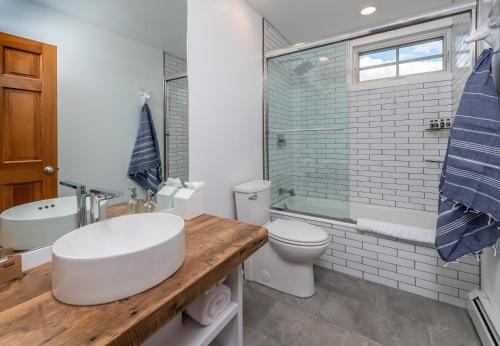 Superior King Suite