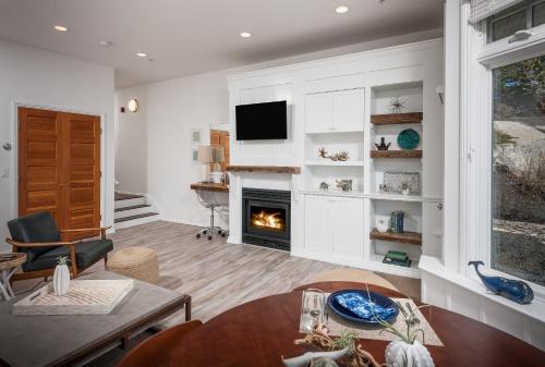 King Suite with Ocean View