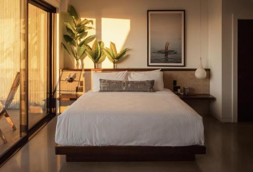 Deluxe Suite with Sea View