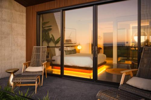 King Suite with Sea View