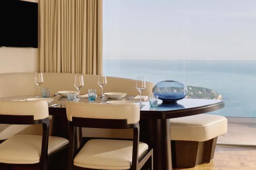 The Horizon Suite