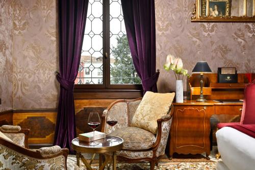 Luxury Suite Grand Canal Open Plan