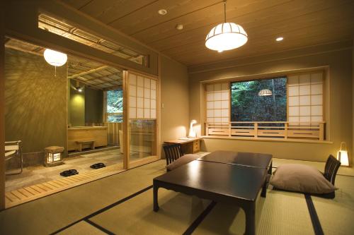Deluxe Room - Non-Smoking