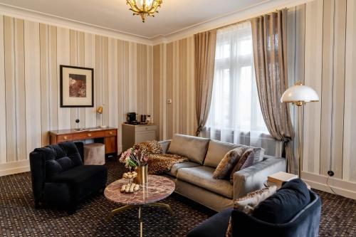 Deluxe Family Suite
