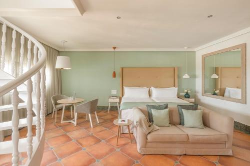 Red Level Family Suite 2 Bedrooms