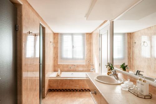 Red Level Presidential Suite 3 Bedrooms