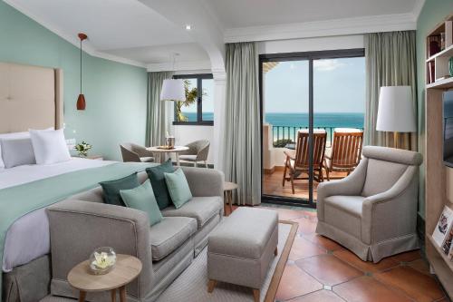 Red Level Royal Suite 3 Bedrooms