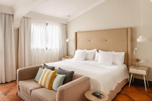 Premium Connected Rooms