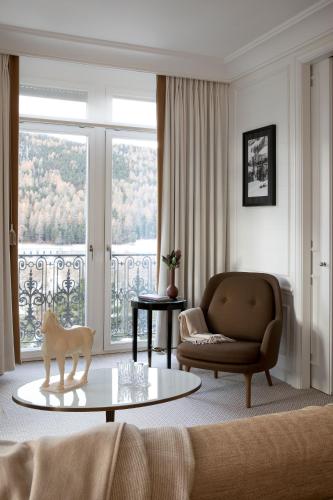 FIREPLACE SUITE