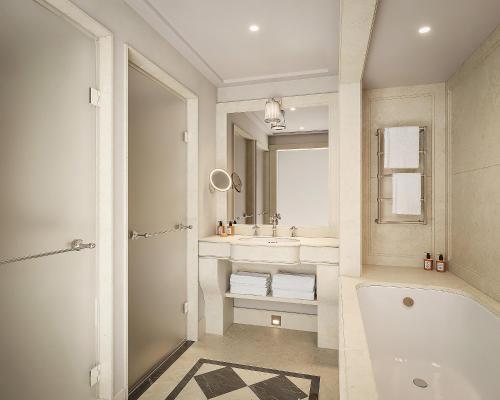 Deluxe Premium Room