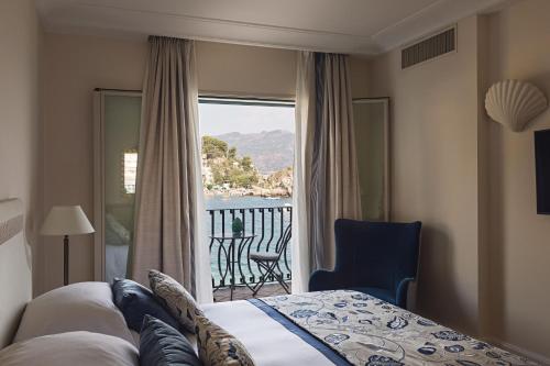 Deluxe Sea View Suite with Balcony