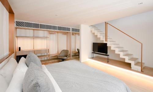 The Bartholdi Loft (1-2 Guest/s)