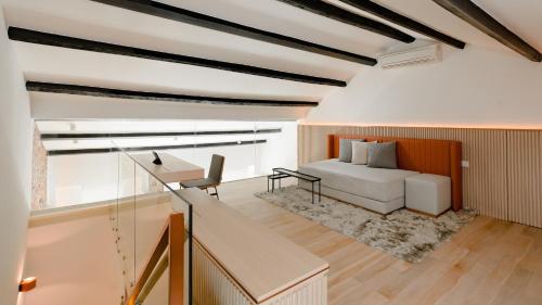 The Bartholdi Loft (1-2 Guest/s)