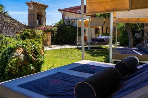 Standard Double Room with Garden View