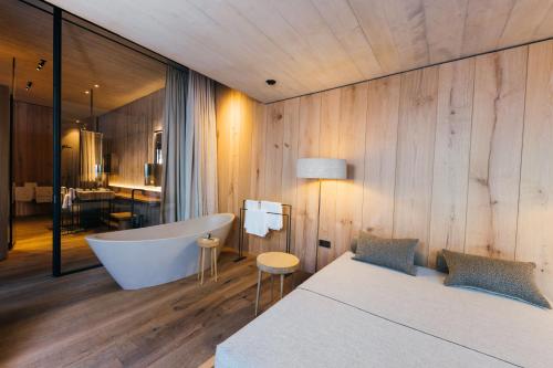 Suite with Sauna
