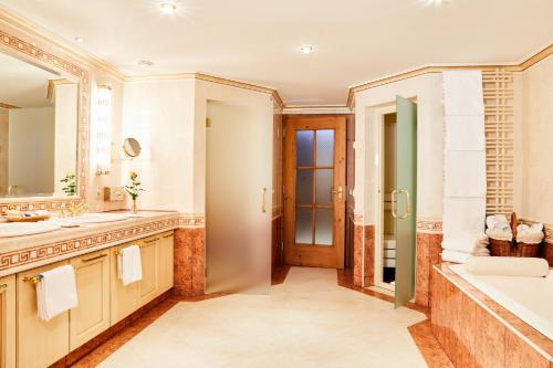 Deluxe Garden Suite