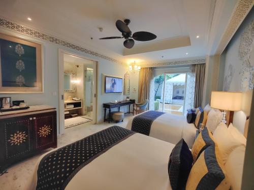 Royal Villa with Courtyard Twin