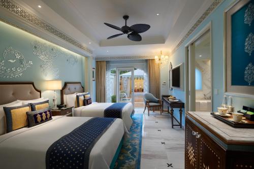 Royal Villa with Courtyard Twin