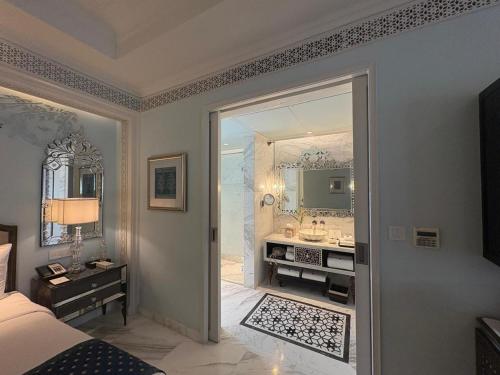 Grand Villa King Room