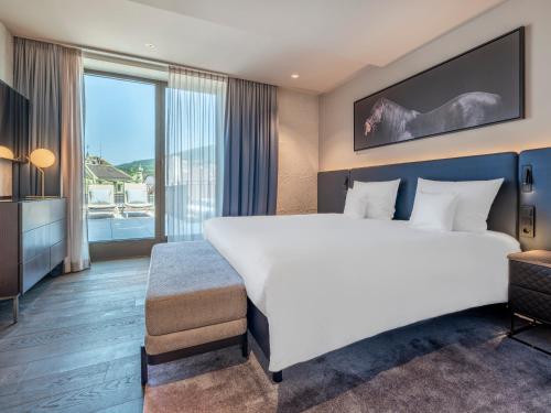 Grand Corner Suite