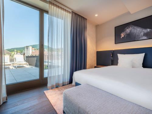 Grand Corner Suite