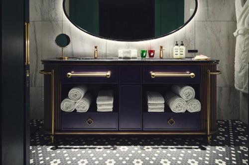 Double Suite - Main Building