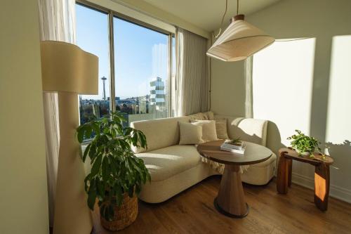 Space Needle Studio Suite
