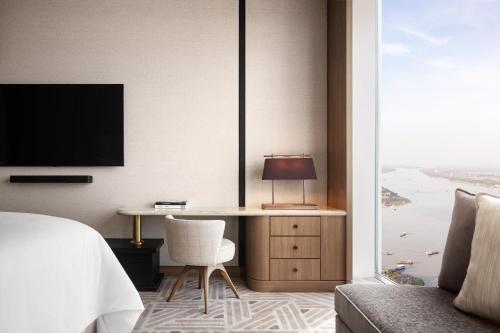 One Bedroom Apartment River King