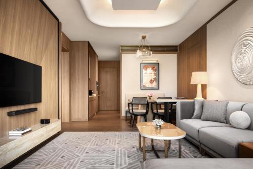 One Bedroom Apartment River King