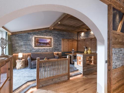 Suite with Mountain View