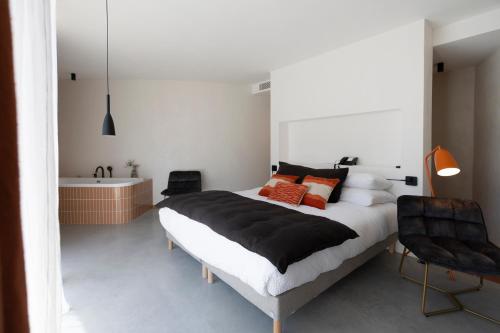 Junior Suite with Spa Bath - Private Garden and Private Heated Swimming Pool