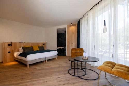 Junior Suite with Spa Bath and Sauna- Private Garden and Private Heated Swimming Pool