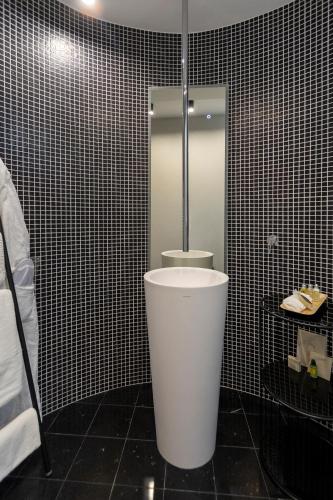 Junior Suite with Spa Bath and Sauna- Private Garden and Private Heated Swimming Pool