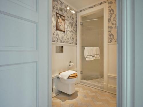 Standard Double Room - Including Pool Club Access