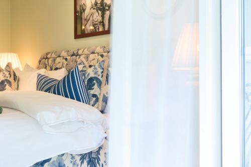 Superior Twin Room - Including Pool Club Access