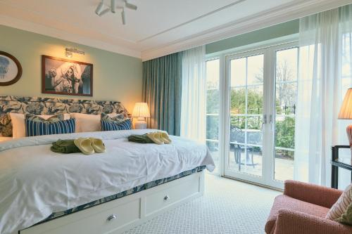 Superior Twin Room - Including Pool Club Access