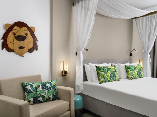 Deluxe King Room
