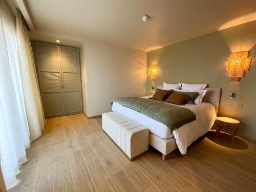 Prestige Room 