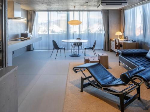 PREMIUM RESIDENCE ROOM