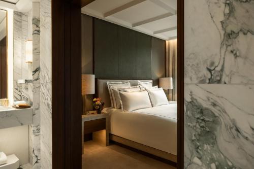 Grand Premier Mews Suite