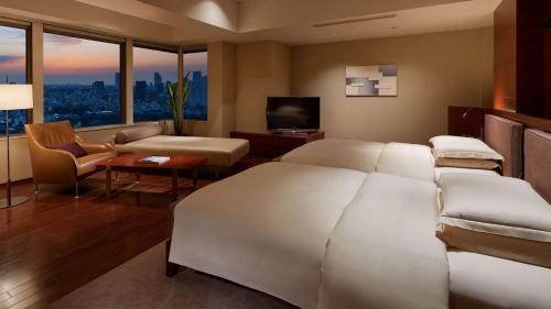 Family King Suite