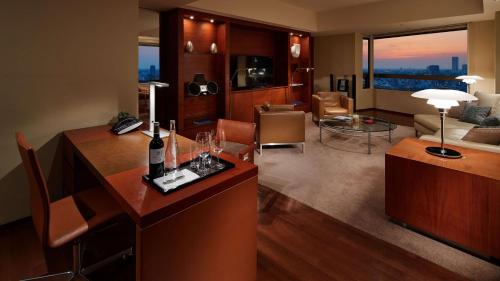 Family King Suite